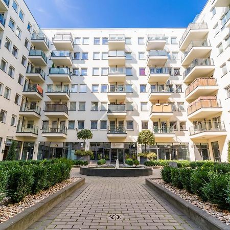 Sleepway Apartments - Garbary 95-75D z parkingiem Poznań Buitenkant foto